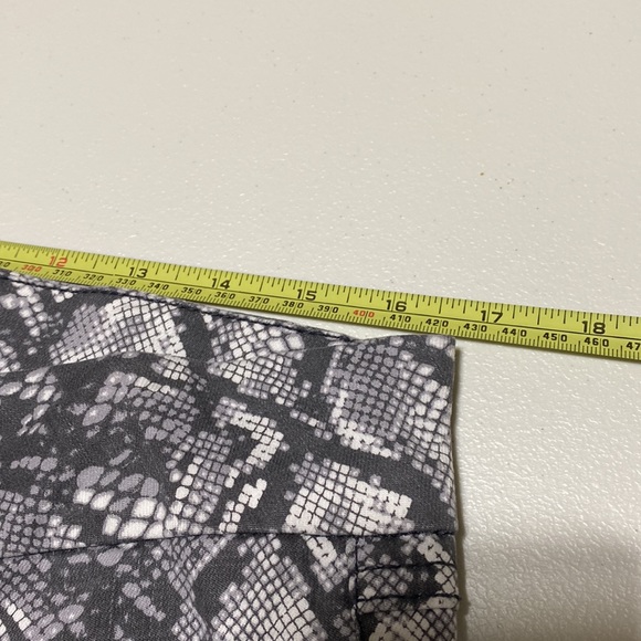 Seven7 high rise skinny jeans snakeskin pattern size 14 - Picture 4 of 9